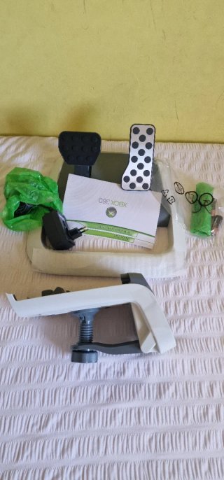 Volante Xbox 360 Inalambrico (Nuevo sin usar)