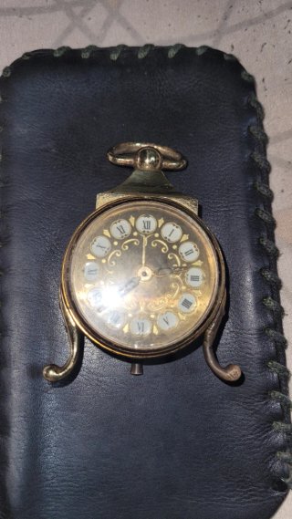 Antiguo Reloj de sobremesa  Looping  exclusivo