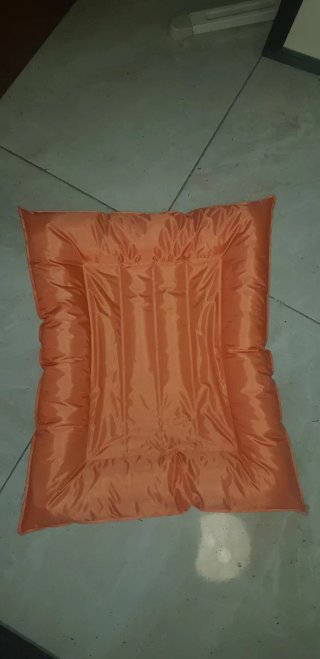Cama para mascota refrescante.