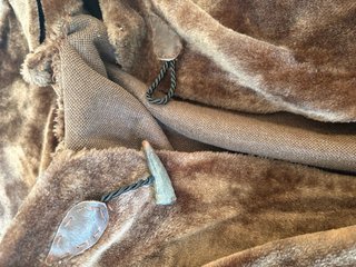 Ropa medieval de cuero