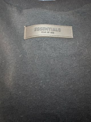 Camiseta Essentials Negra