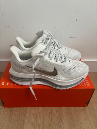 Nike Pegasus Premium
