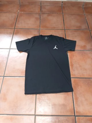 Conjunto Jordan Negro Camiseta y Pantalón Corto