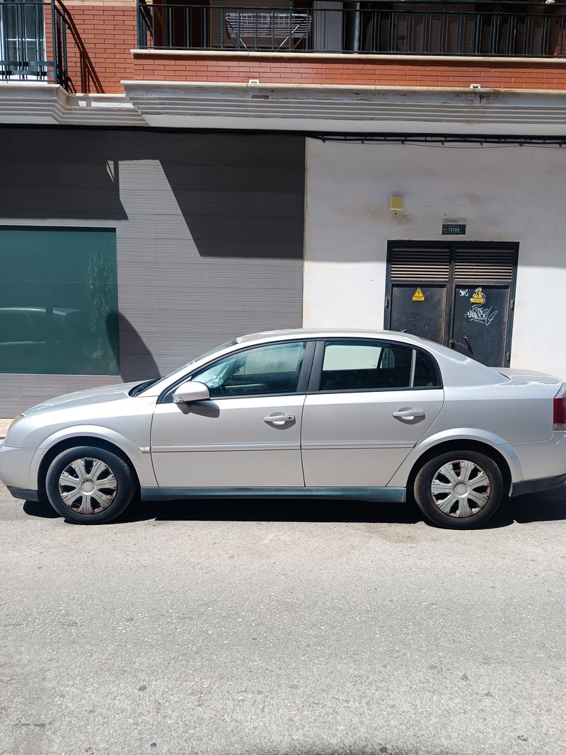 Opel Vectra 2004 - foto 1