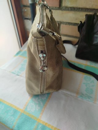 Bolsos de piel y varios modelos