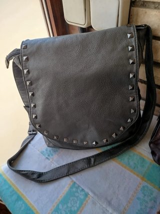 Bolsos de piel y varios modelos