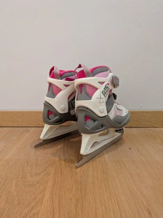 Pattini da ghiaccio rosa per bambini