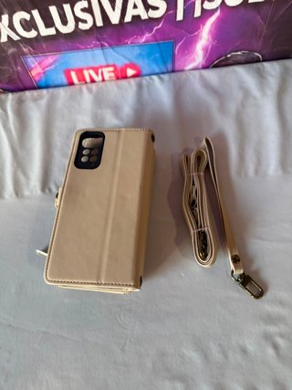 Funda de móvil con cartera y correa