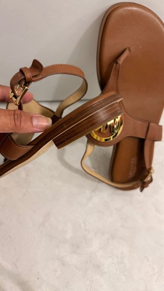 Sandalias Michael Kors Piel Marrón y Dorado