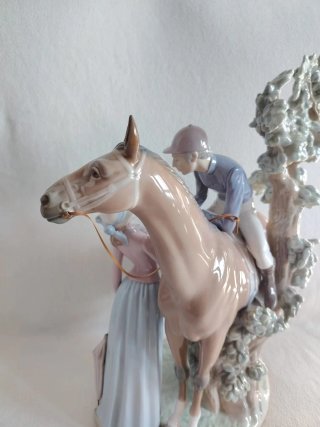 Figura Lladró Jockey y Damita