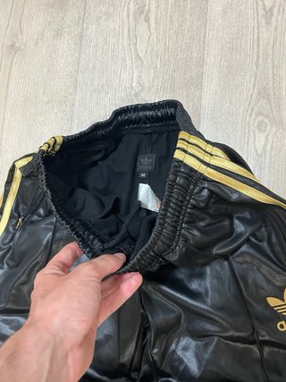 Chándal Adidas Vintage Chile 62 Negro/Dorado