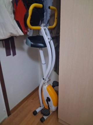 Bicicleta Estática Plegable Blanca y Amarilla