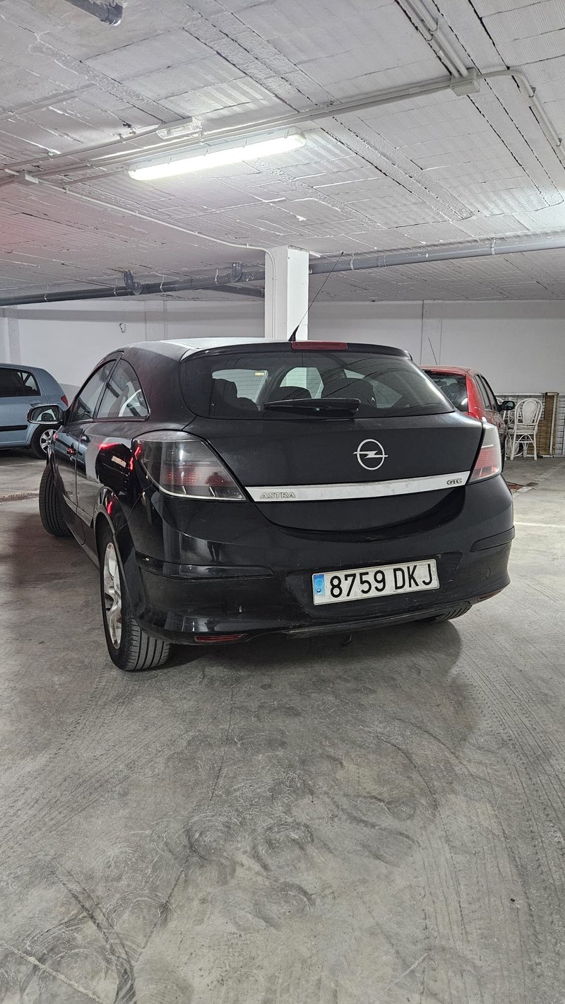 Opel Astra 2005 - foto 1