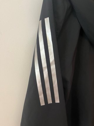 Chaqueta Adidas Negra con Capucha
