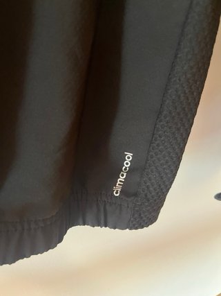 Chaqueta Adidas Negra con Capucha