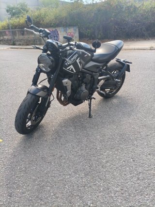 Triumph Trident 660