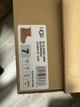 Botas UGG tobilleras marrones