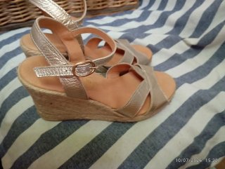 Sandalias Fosco Piel Doradas Tacón Alto