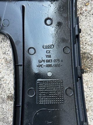 Plástico inferior izquierdo del salpicadero A3 8P