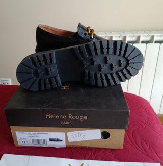 Mocasines Hélène Rouge Piel Negro Cadena Dorada