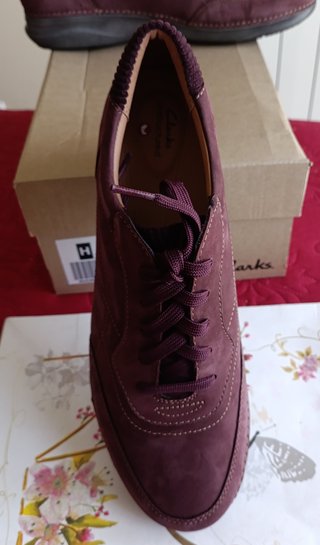 Zapatillas Clarks Cuero Burdeos Talla 42 de 120€