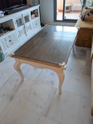 Mesa de comedor y mesa de centro