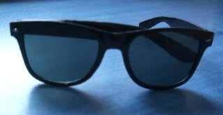 GAFAS DE SOL NEGRAS UV400