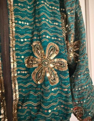 Chaqueta bomber joya artesanal bordada India