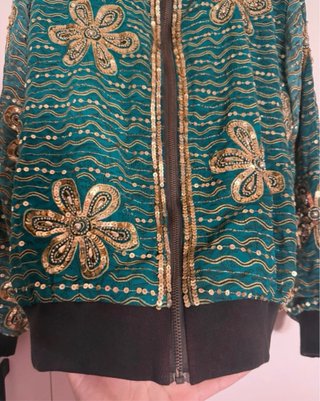 Chaqueta bomber joya artesanal bordada India