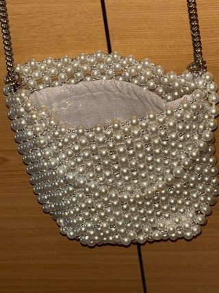 Bolso Zara perlas blanco y plateado