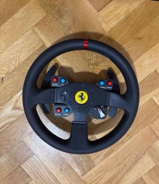 Volante Thrustmaster T300 RS Ferrari + Aro F1