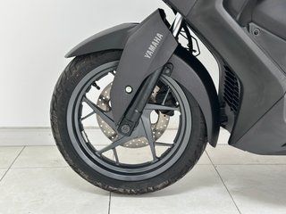 YAMAHA XMAX 300