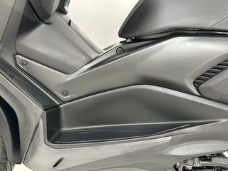 YAMAHA XMAX 300