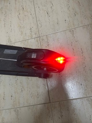 Patinete eléctrico infantil 20 km/h