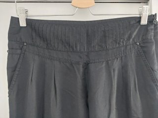 Pantalón de raso negro