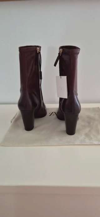 Botines de piel Zara rojo burdeos T40