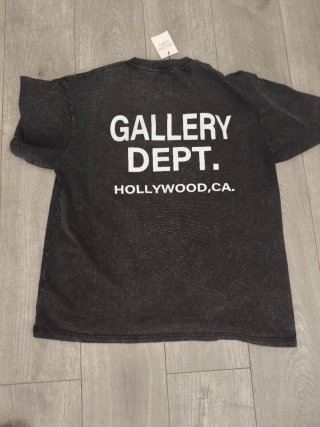 Camiseta Gallery Dept. Gris