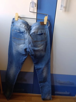 Pantalones vaqueros Bershka rotos