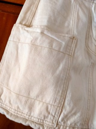 Falda Beige de Stradivarius