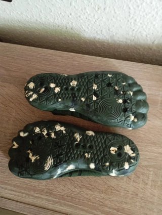 Zapatillas de agua verdes
