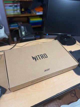 Acer Nitro V15 (i9-13900H, 16GB, RTX 4060 8GB)