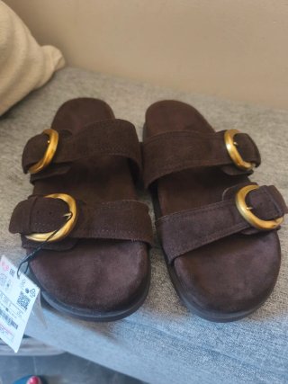 Sandalias Stradivarius ante hebillas doradas T38