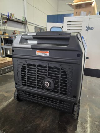Generador Eléctrico Ultimatron ULT-5500-EU