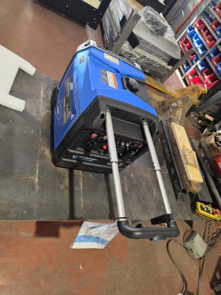 Generador Eléctrico Ultimatron ULT-5500-EU