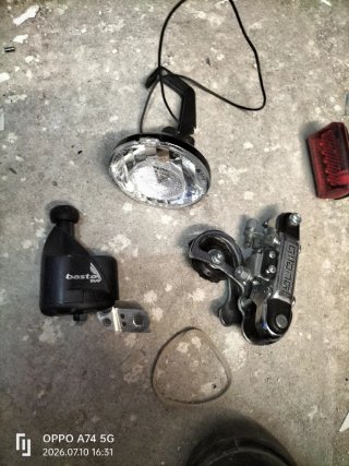 Accesorios Bicicleta: Luces y Cambio
