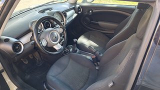 MINI Cooper 2010