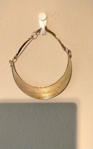 Collar de cuentas negro y plateado