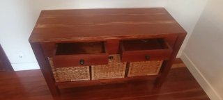 Cómoda de madera