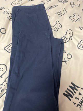 Pantalón chino azul