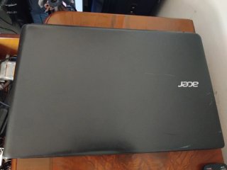 Portátil Acer i3 3217U 1.80GHz